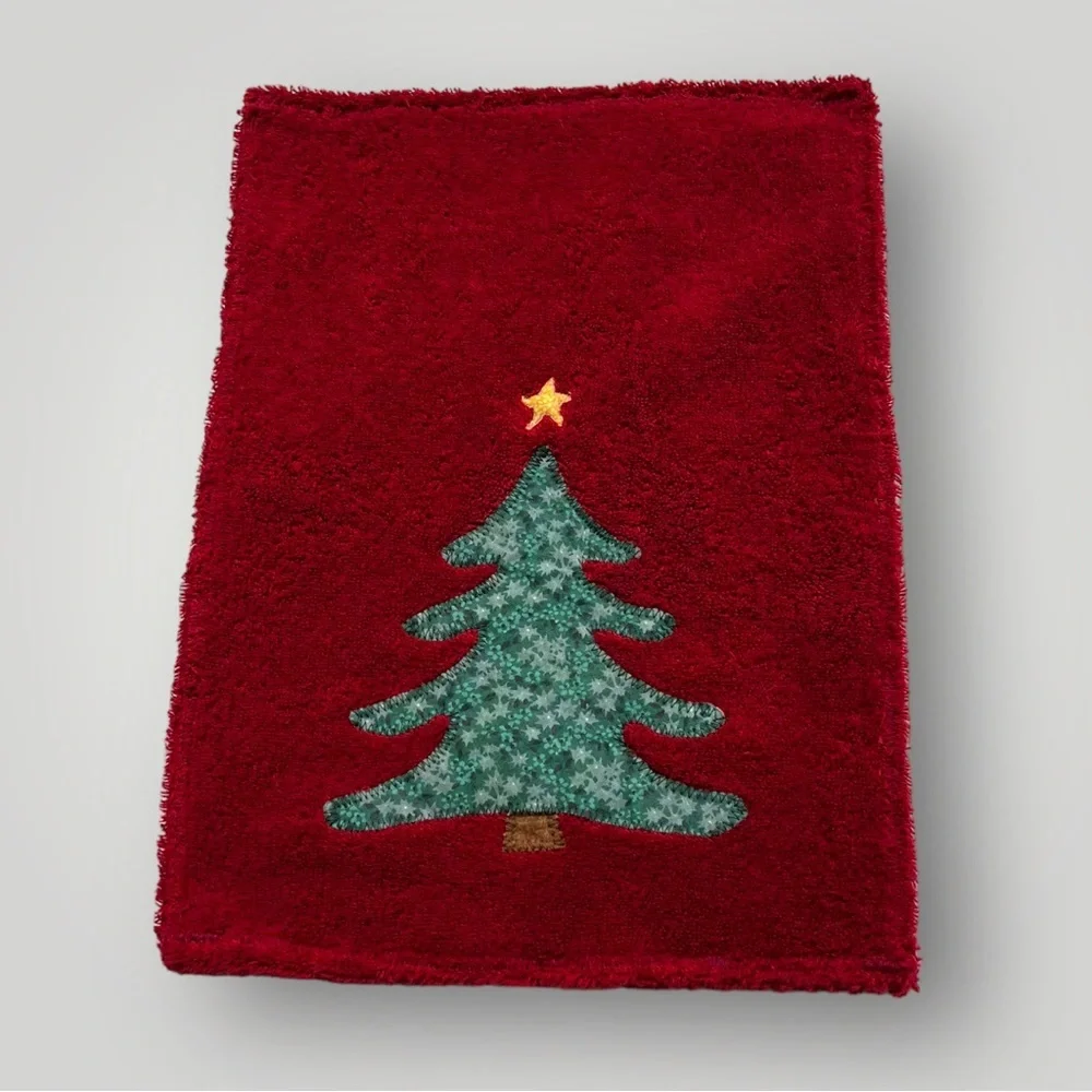 Lot/2 𝑯𝒂𝒏𝒅𝒎𝒂𝒅𝒆 Holiday Christmas Hand Towels 🎁